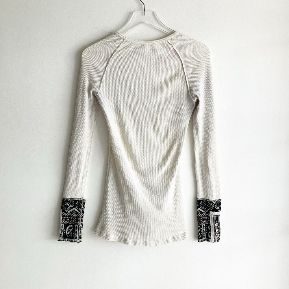 We The Free Thermal Top Size Medium Embellished Long Sleeve Button Studded - Picture 4 of 7